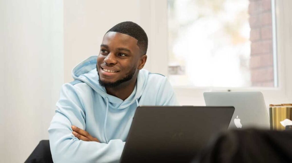 How to Start a Profitable Online Business with Low Investment